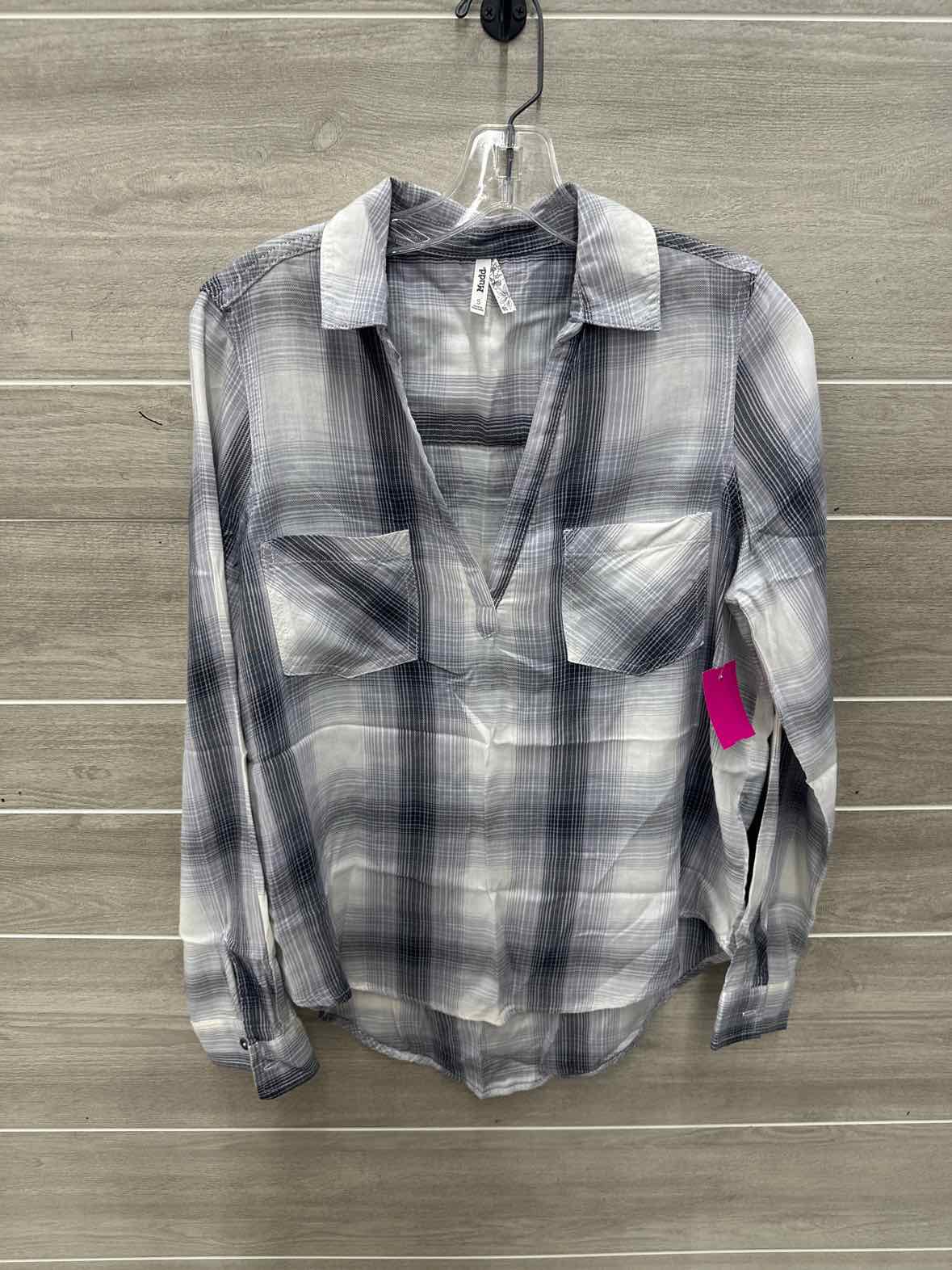 MUDD Size S Gray Junior Shirt