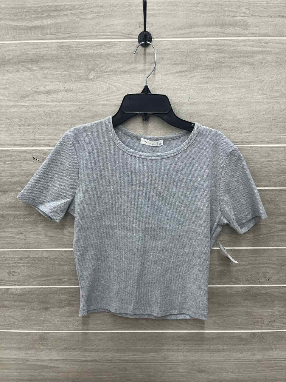 Size L Gray Junior Shirt