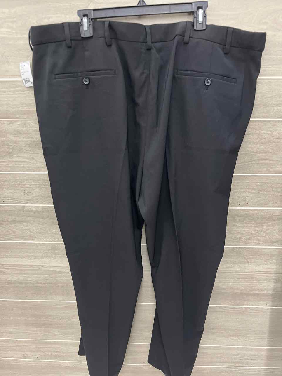 VanHeusen Size 46/30 Men Mens Pants