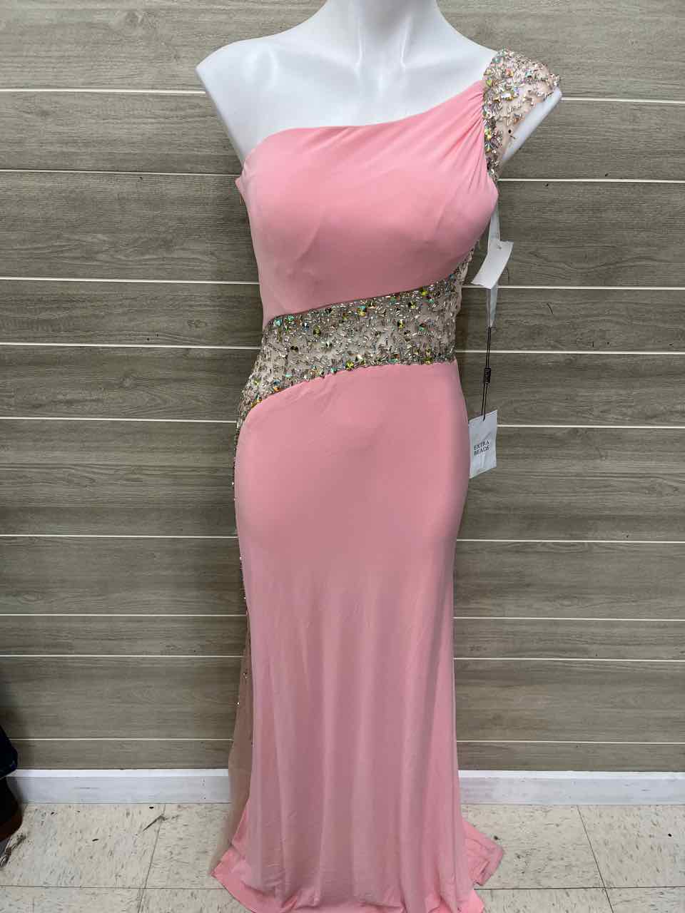 GIGI Size 4 Pink Womens Gown/Evening Wear