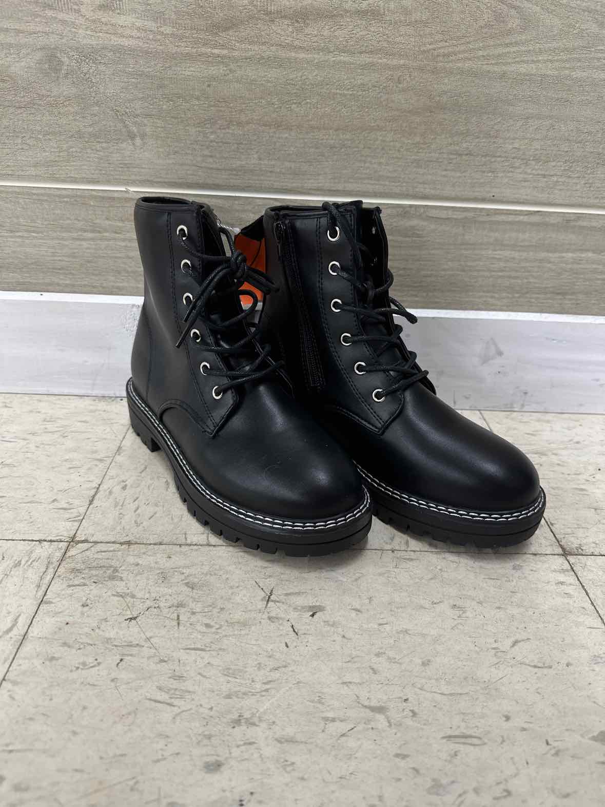 MIA Girls Size 5 Shoes/Boots