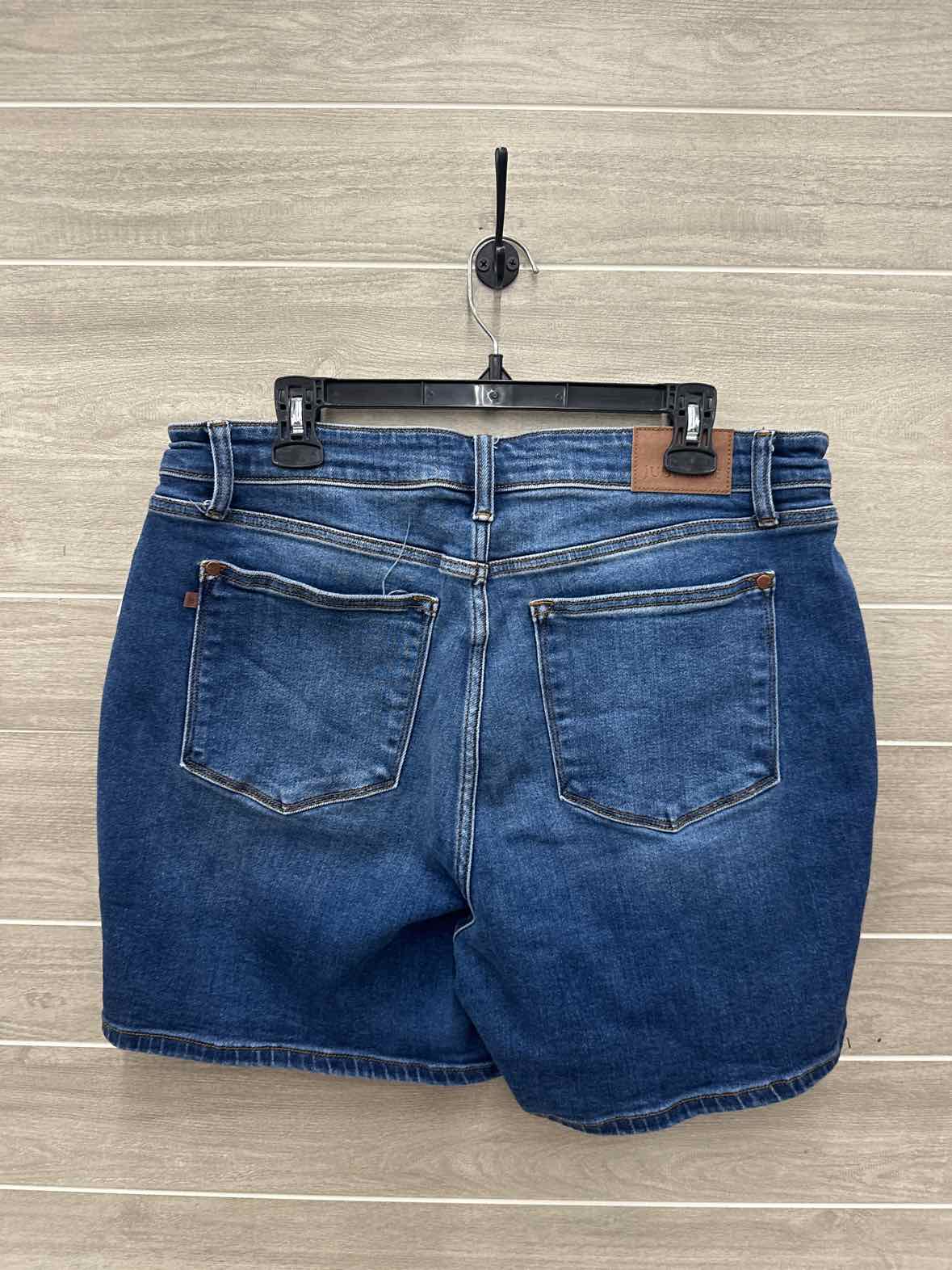 Judy Blue Size 1X Blue Plus Shorts