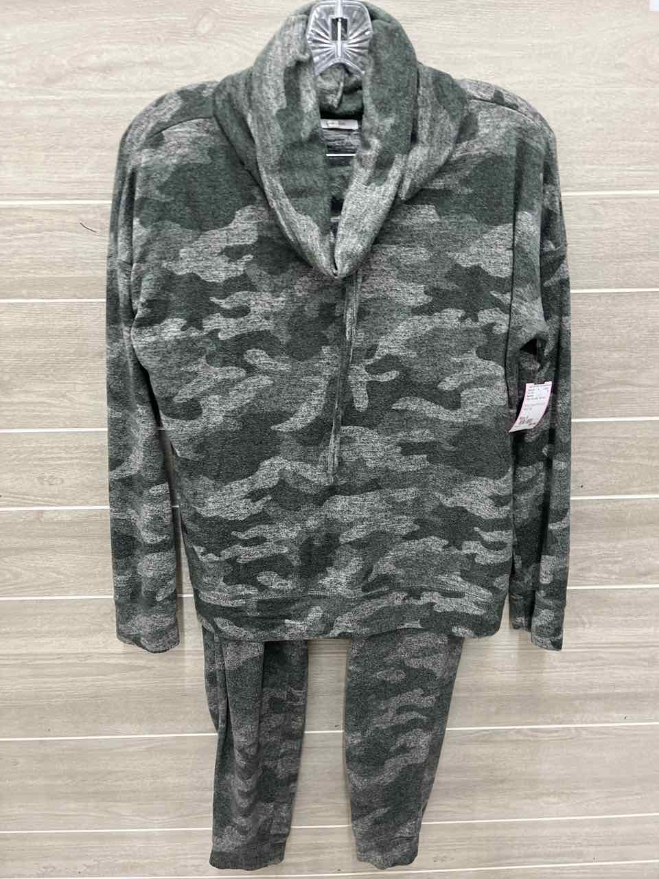 Maurices Size S Olive Womens Pant Set