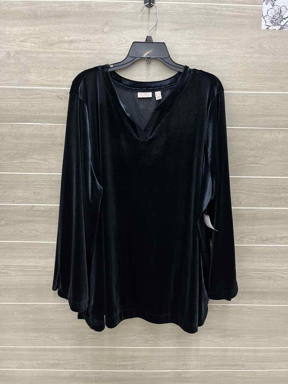 LOGO Navy Womens Women Size 4X Shirt