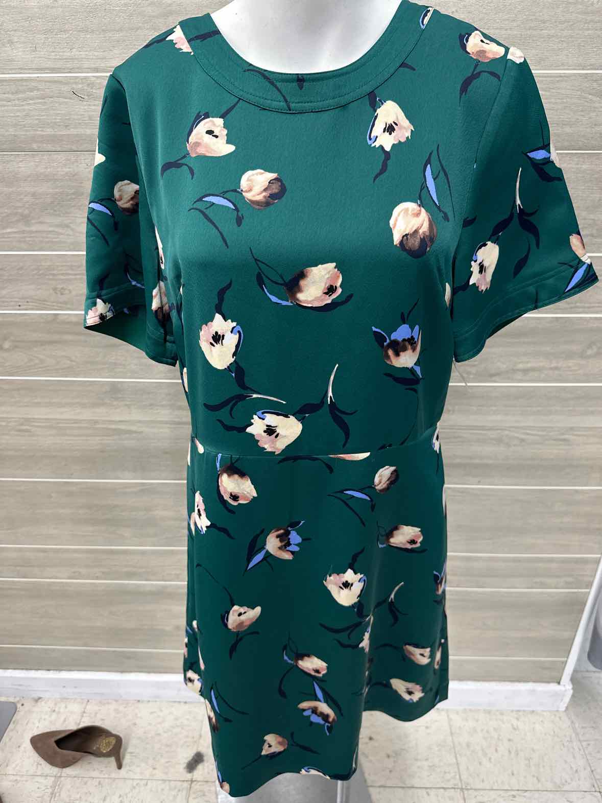 Banana Republic Size 10 Green Womens Dress