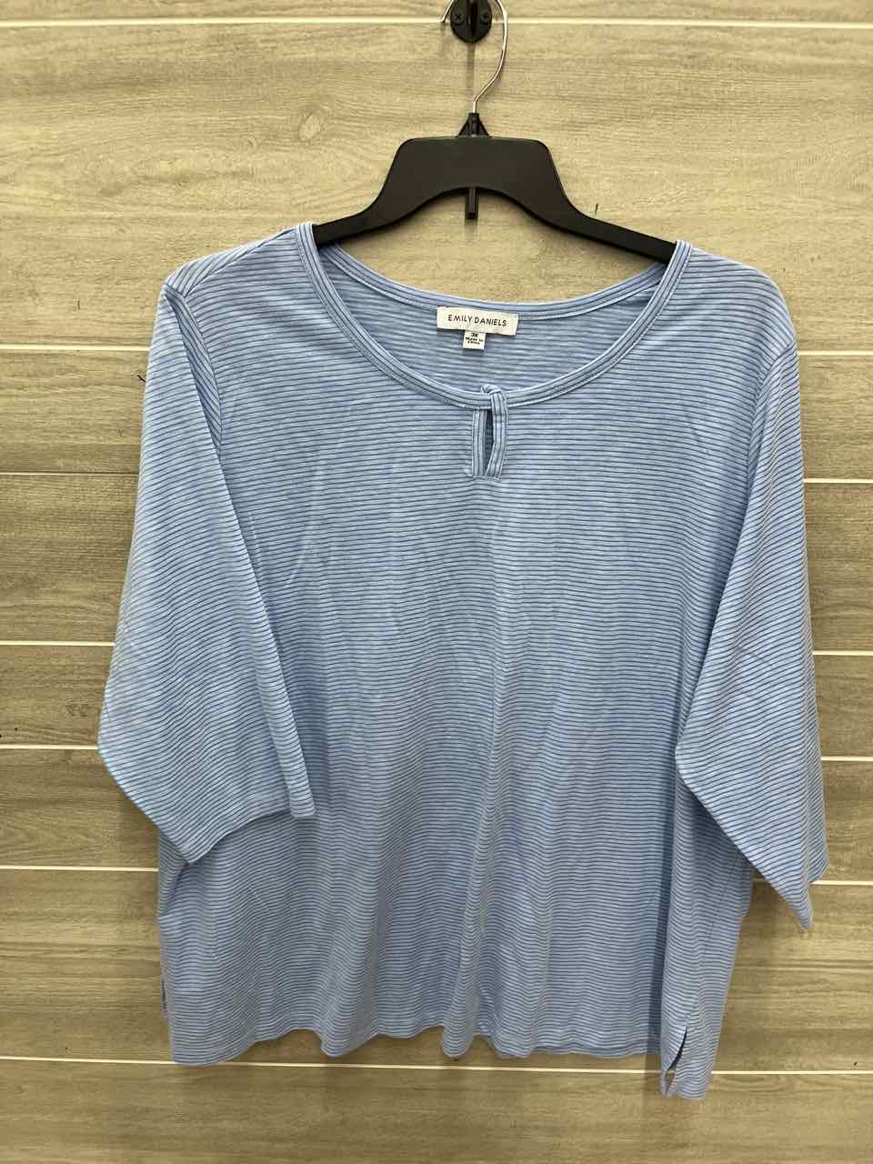 Emily Daniels Size 3X Blue Plus Shirt