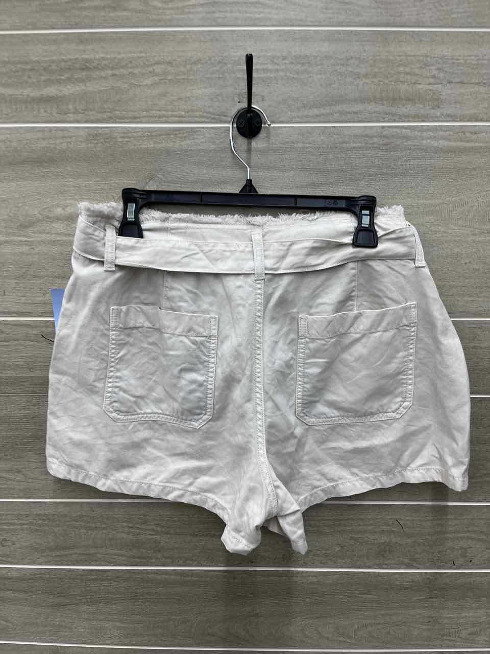 ANA Size 12 Cream Womens Shorts