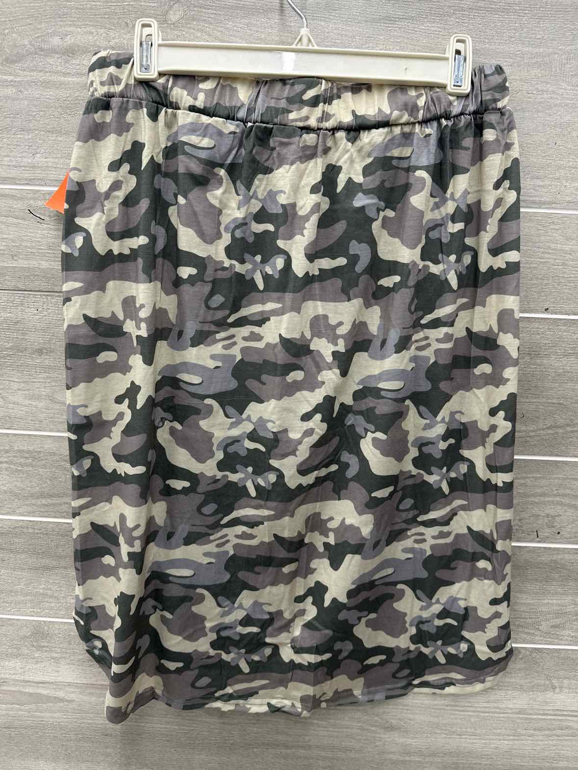 Tickled Teal Size 10/12 Olive Womens Skirt