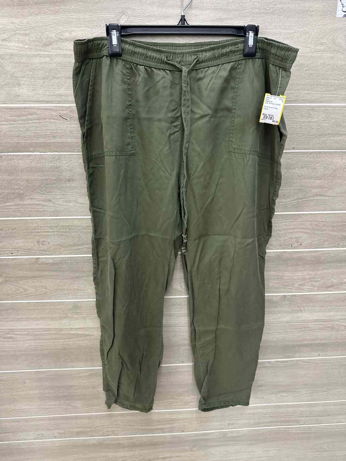 Time & Tru Olive Womens Women Size 12/14 Pants