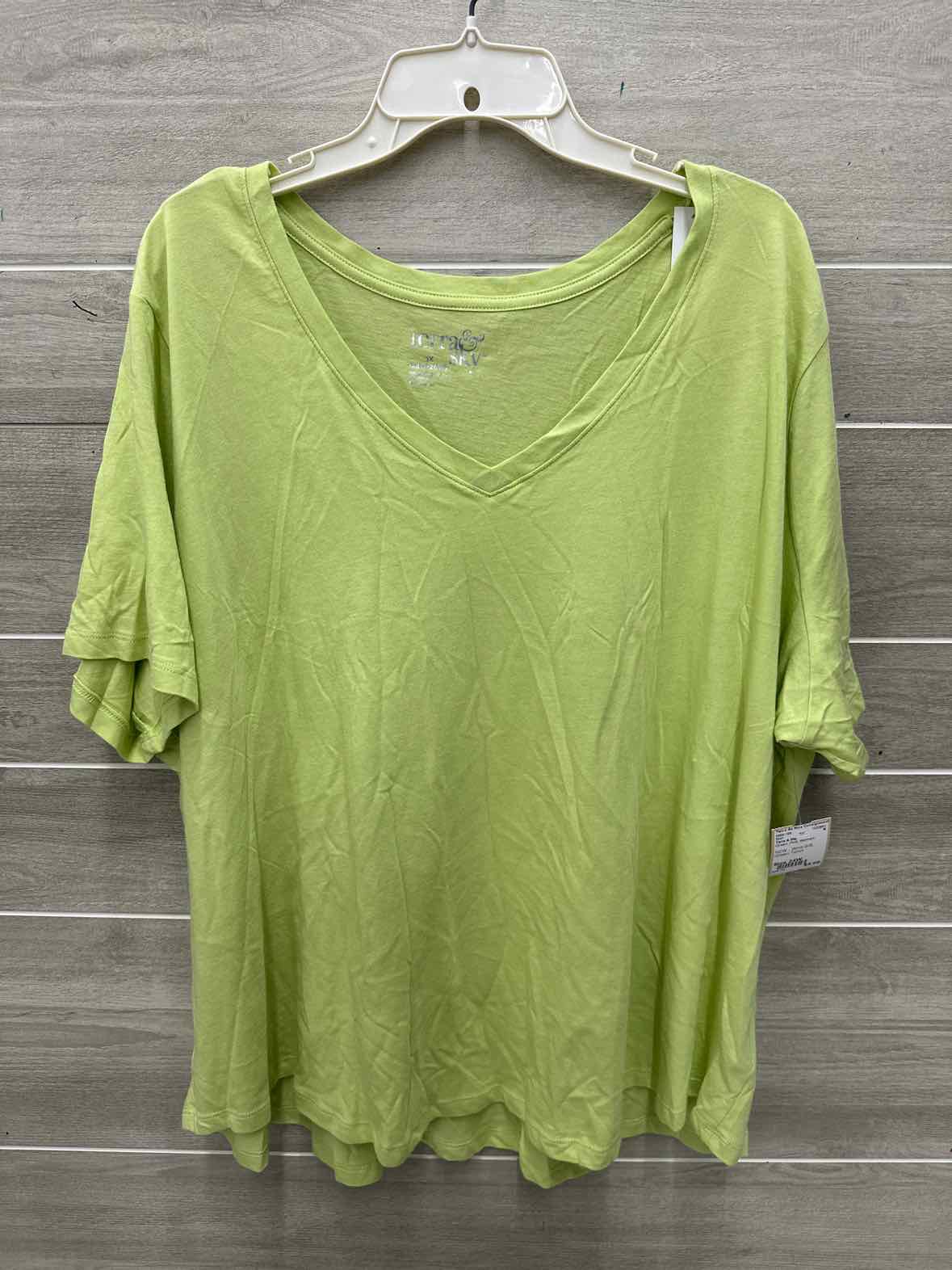 Terra & Sky Size 24W Green Plus Shirt