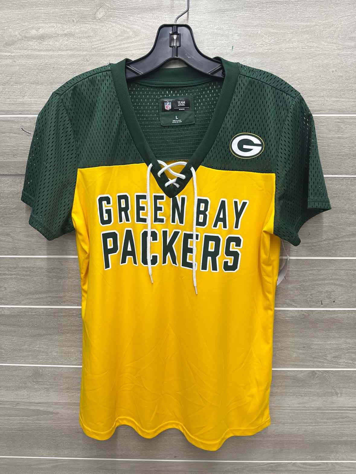 NFL Size L Green Womens Shirt