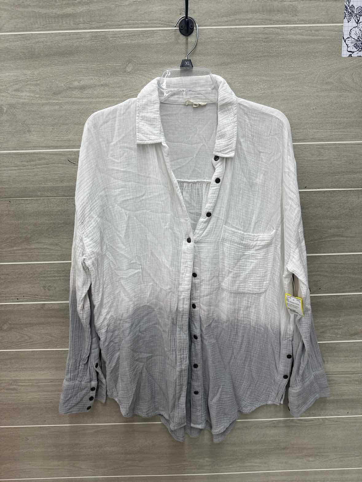 Easel Size S/M White Womens Shirt