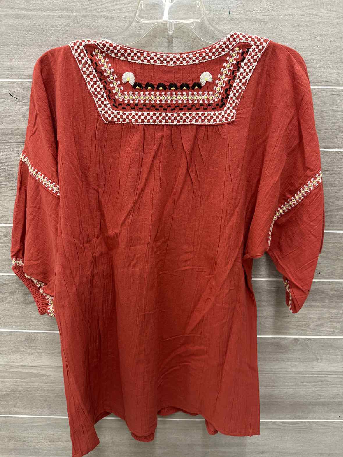 Monroe & Main Size M Orange Womens Shirt
