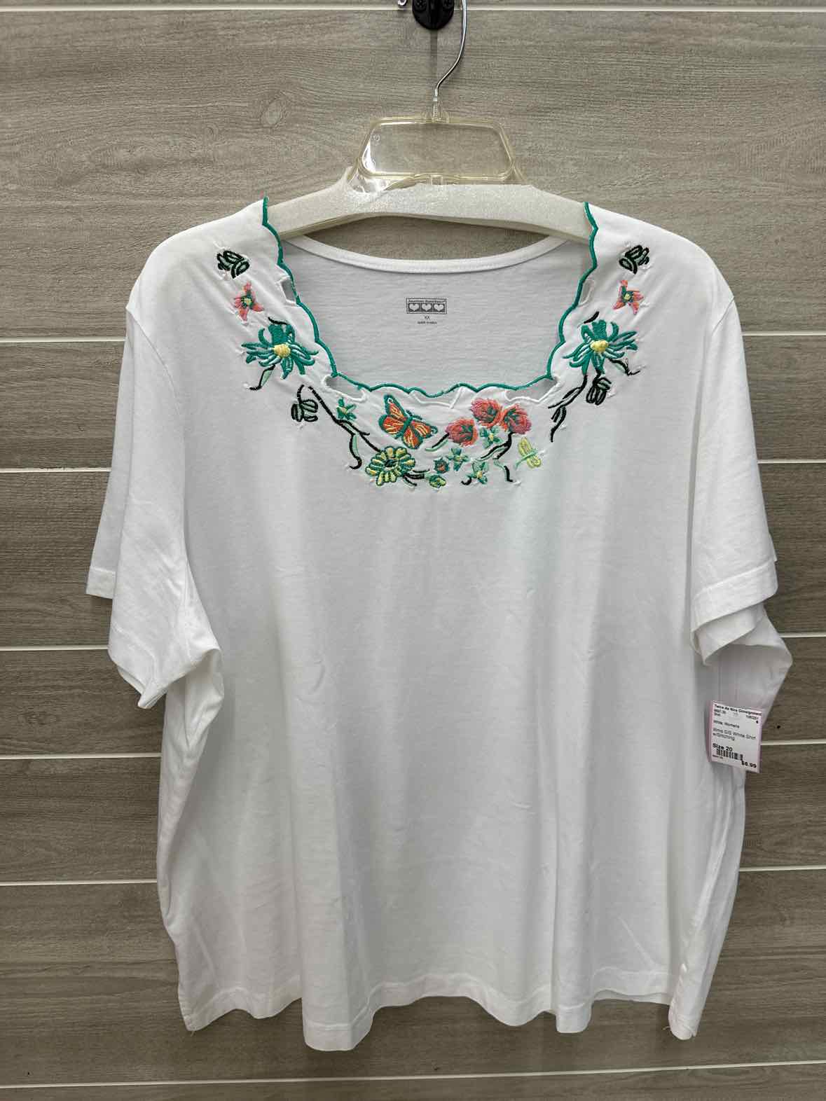 White Womens Size 20 Shirt