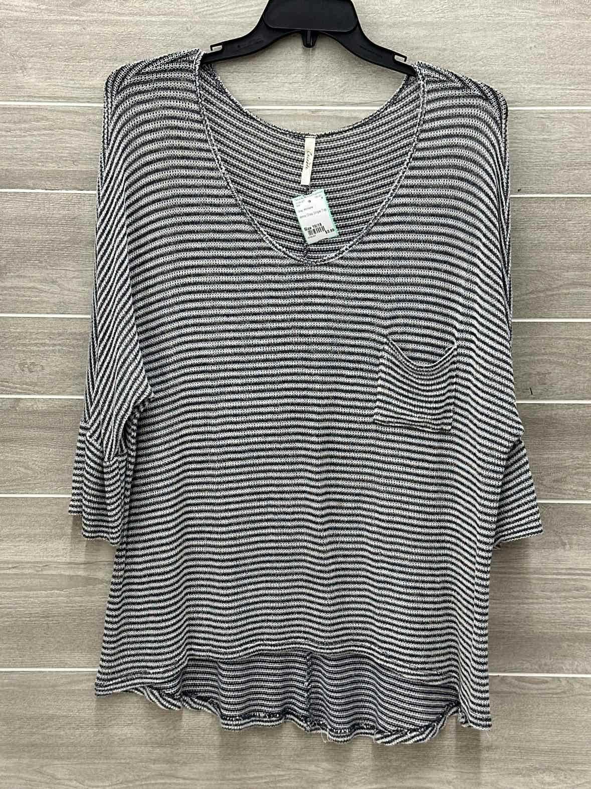 Gray Womens Size 16/18 Shirt