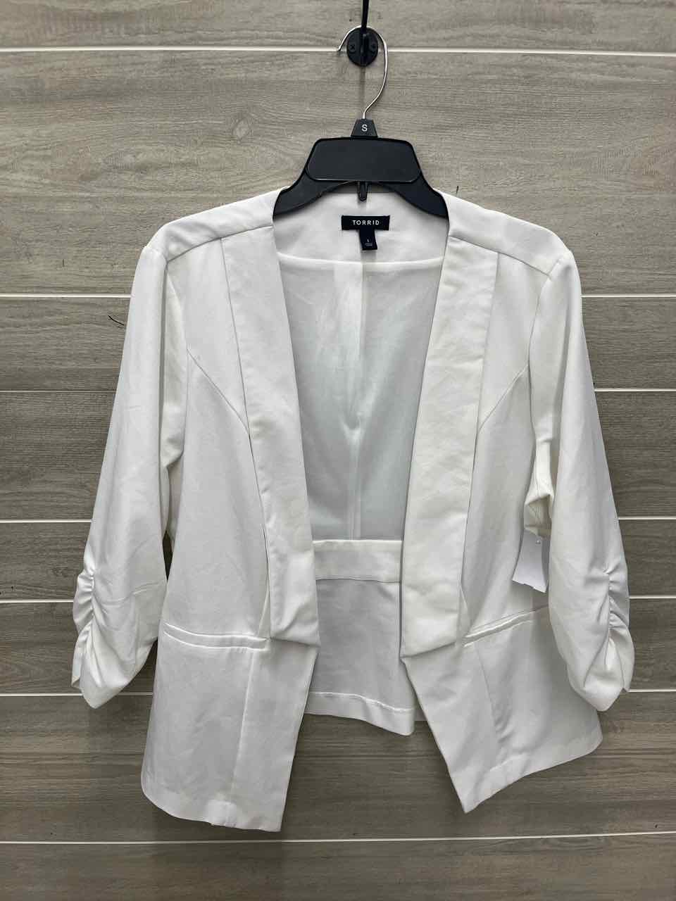 Torrid Size 1X White Plus Blazer