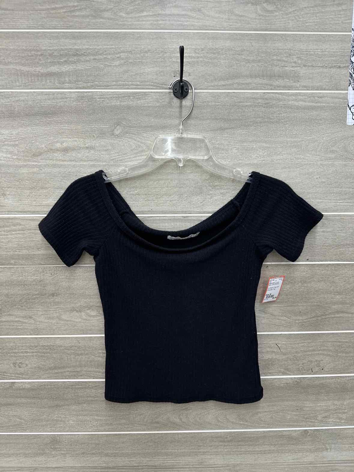 Abercrombie & Fitch Size M Black Junior Shirt