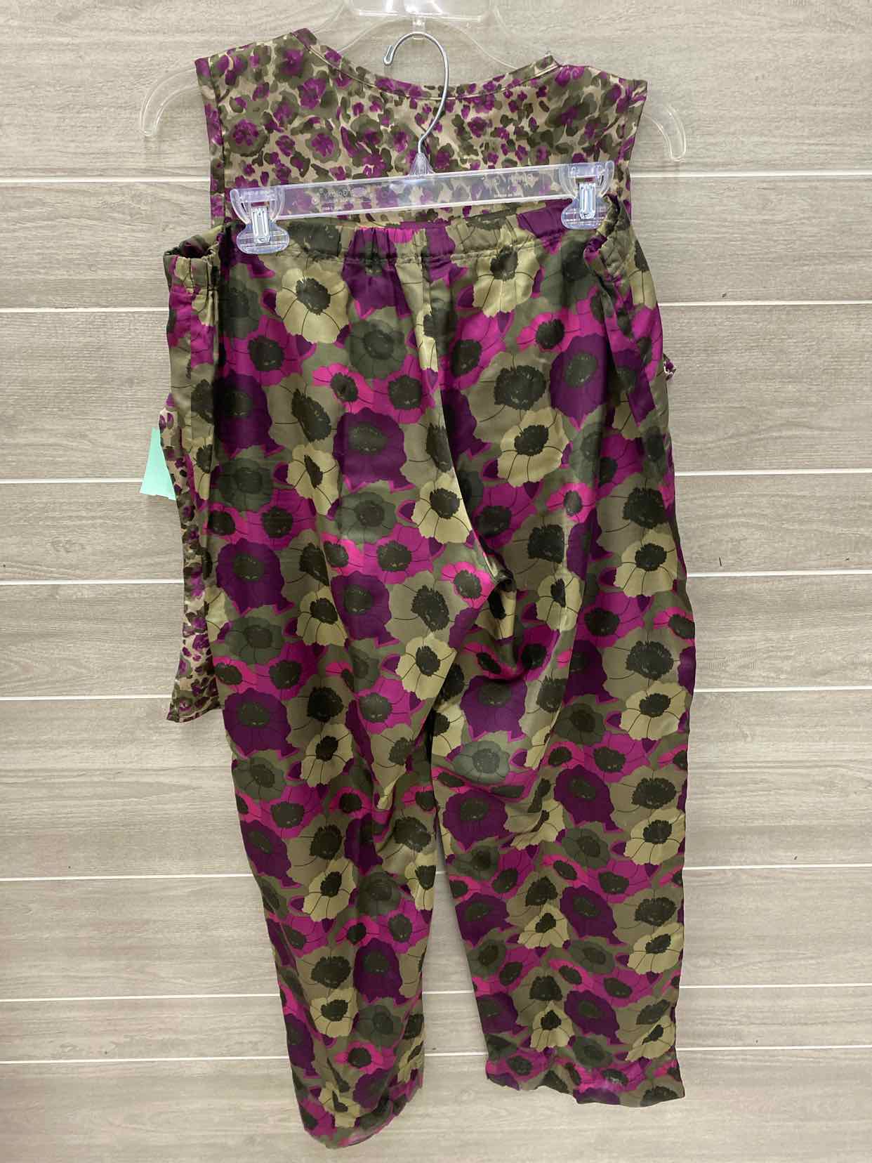 Olive Womens Size S/M Pajamas