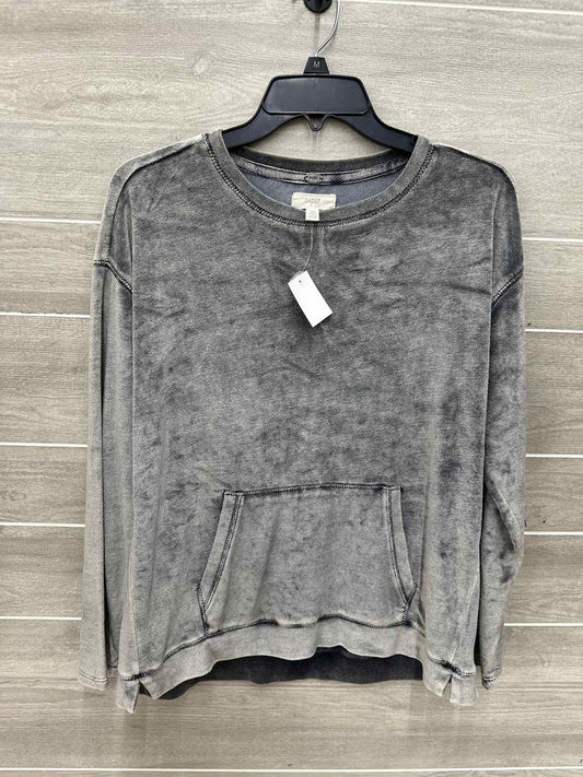 Gray Womens Size M Shirt