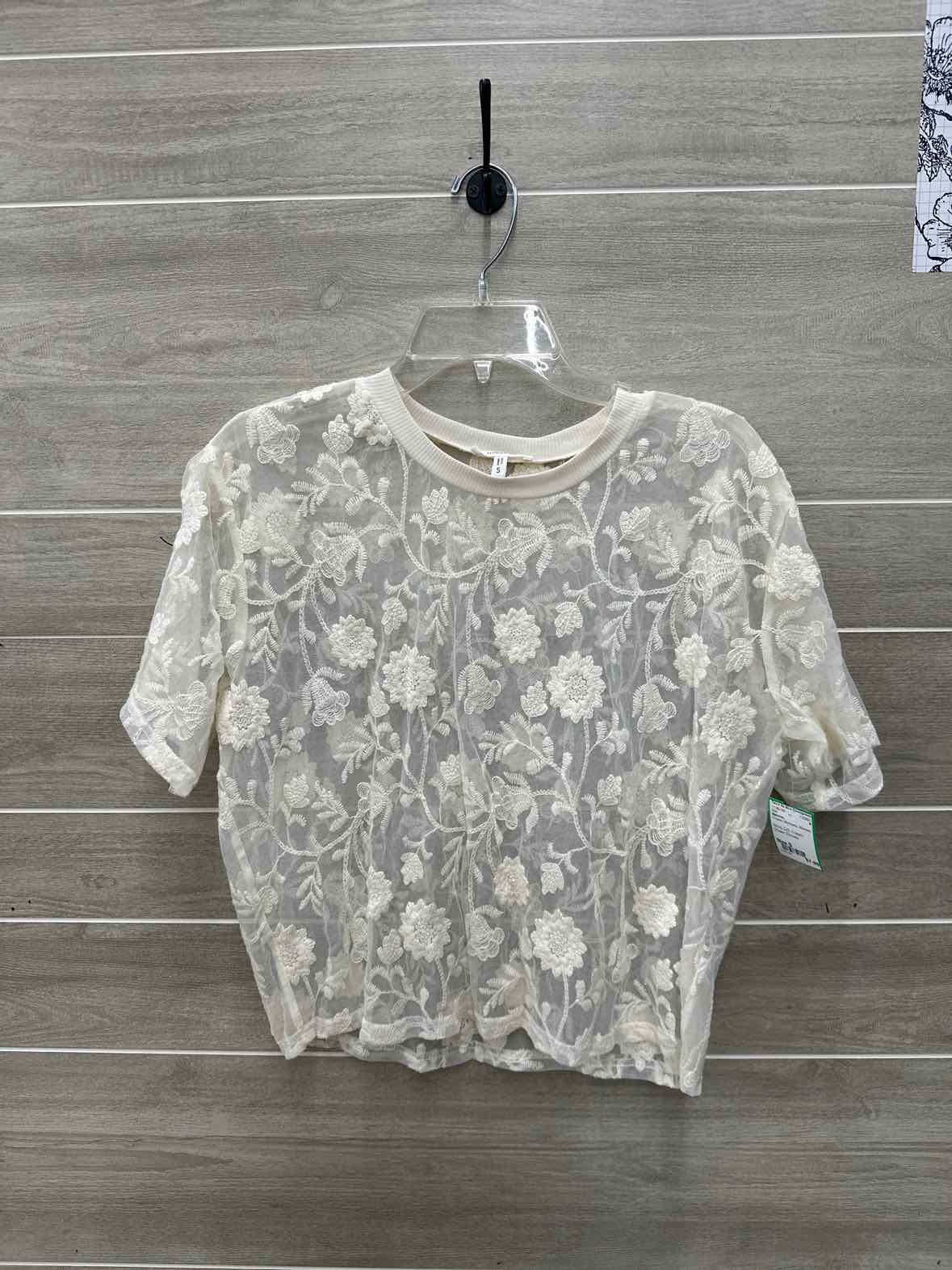 Maurices Size S Cream Womens Shirt