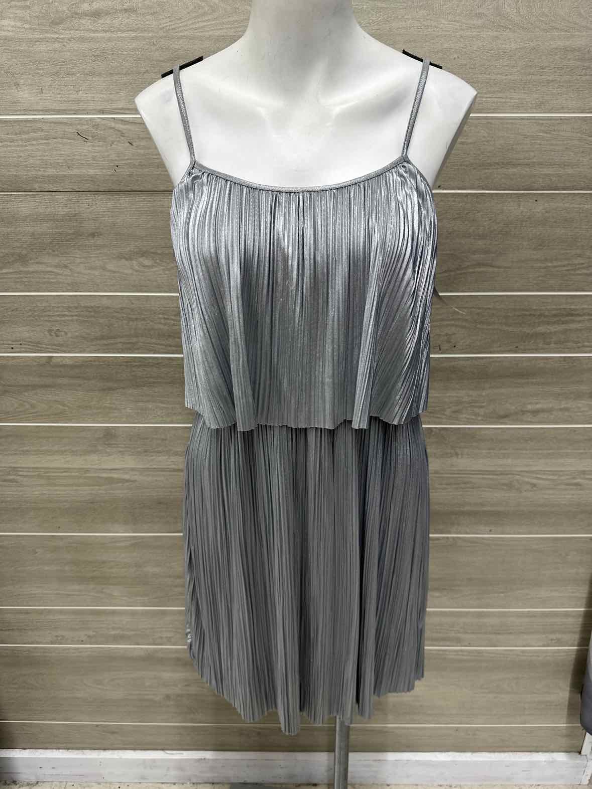 Forever 21 Size 6 Silver Womens Dress