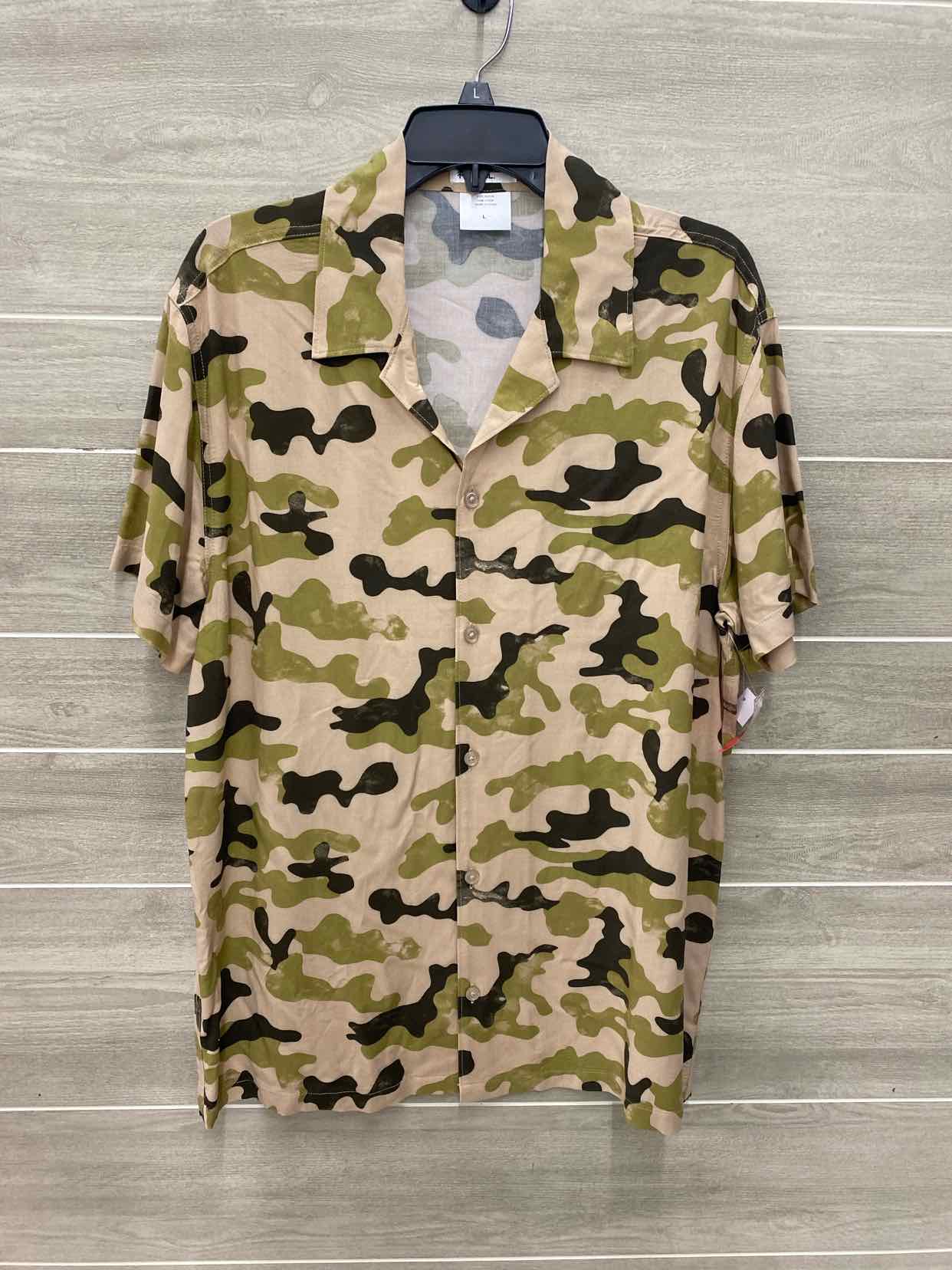 Mens Size L Mens Shirt