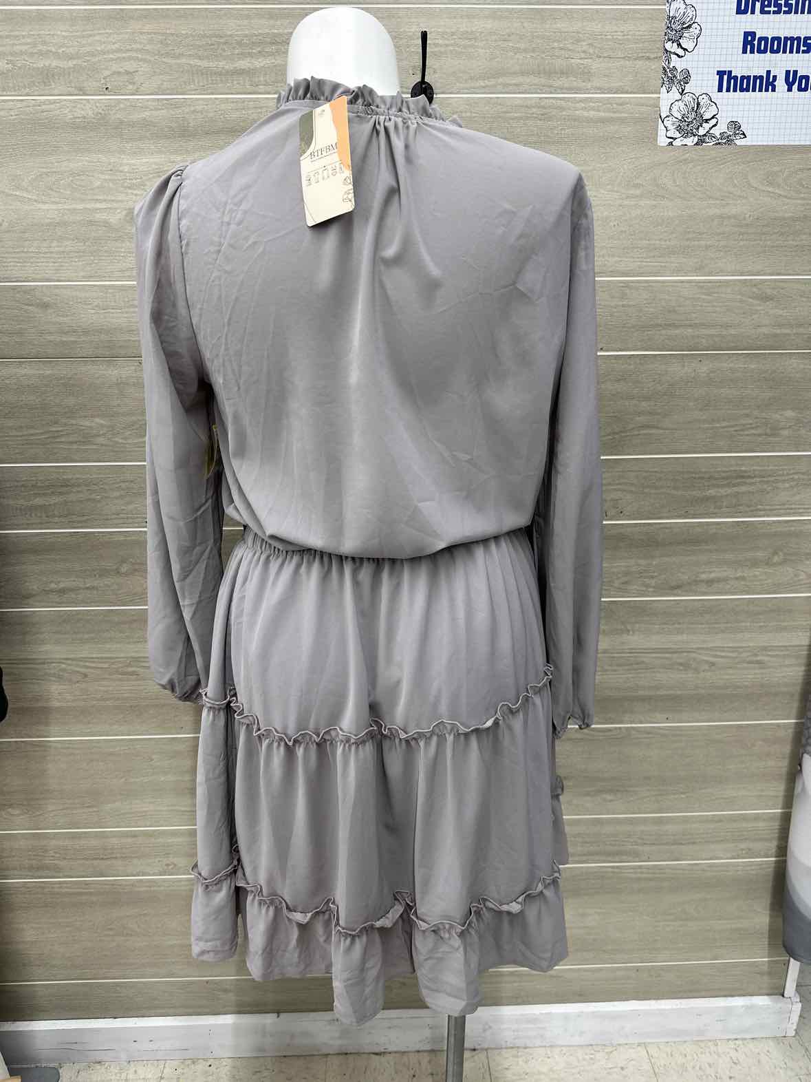 Size 14/16 Gray Womens Dress