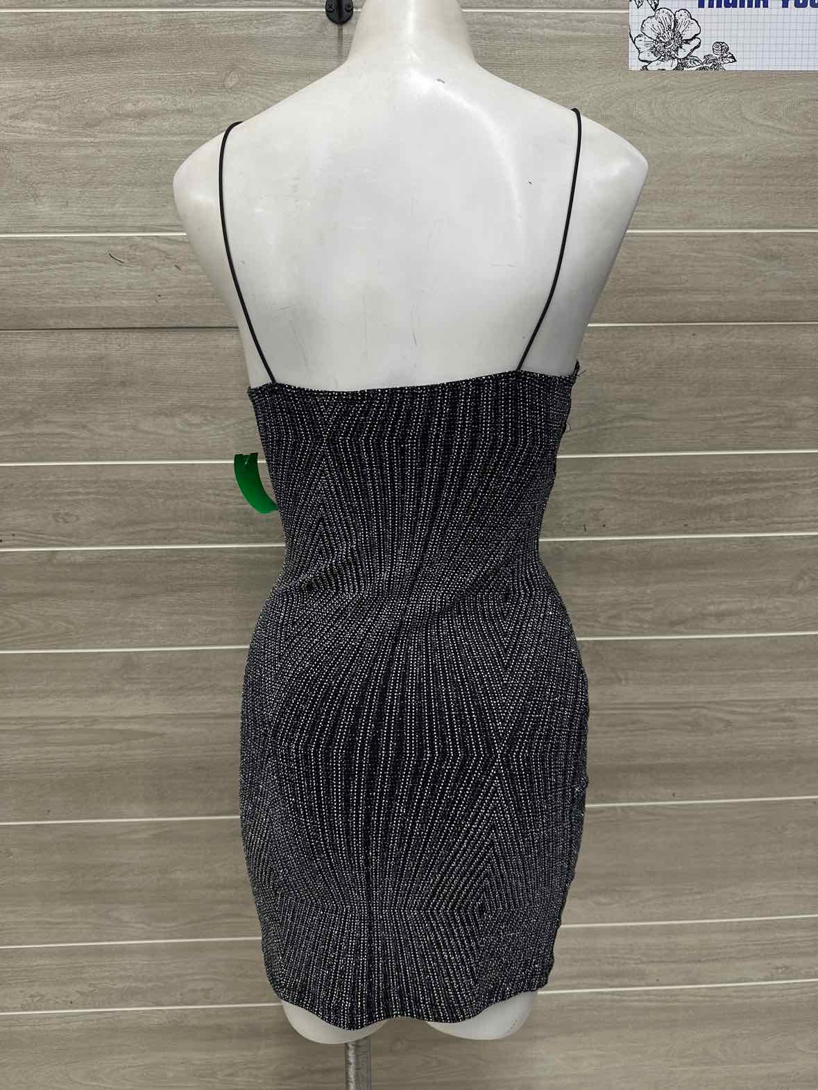 Size 6/8 Black Womens Dress