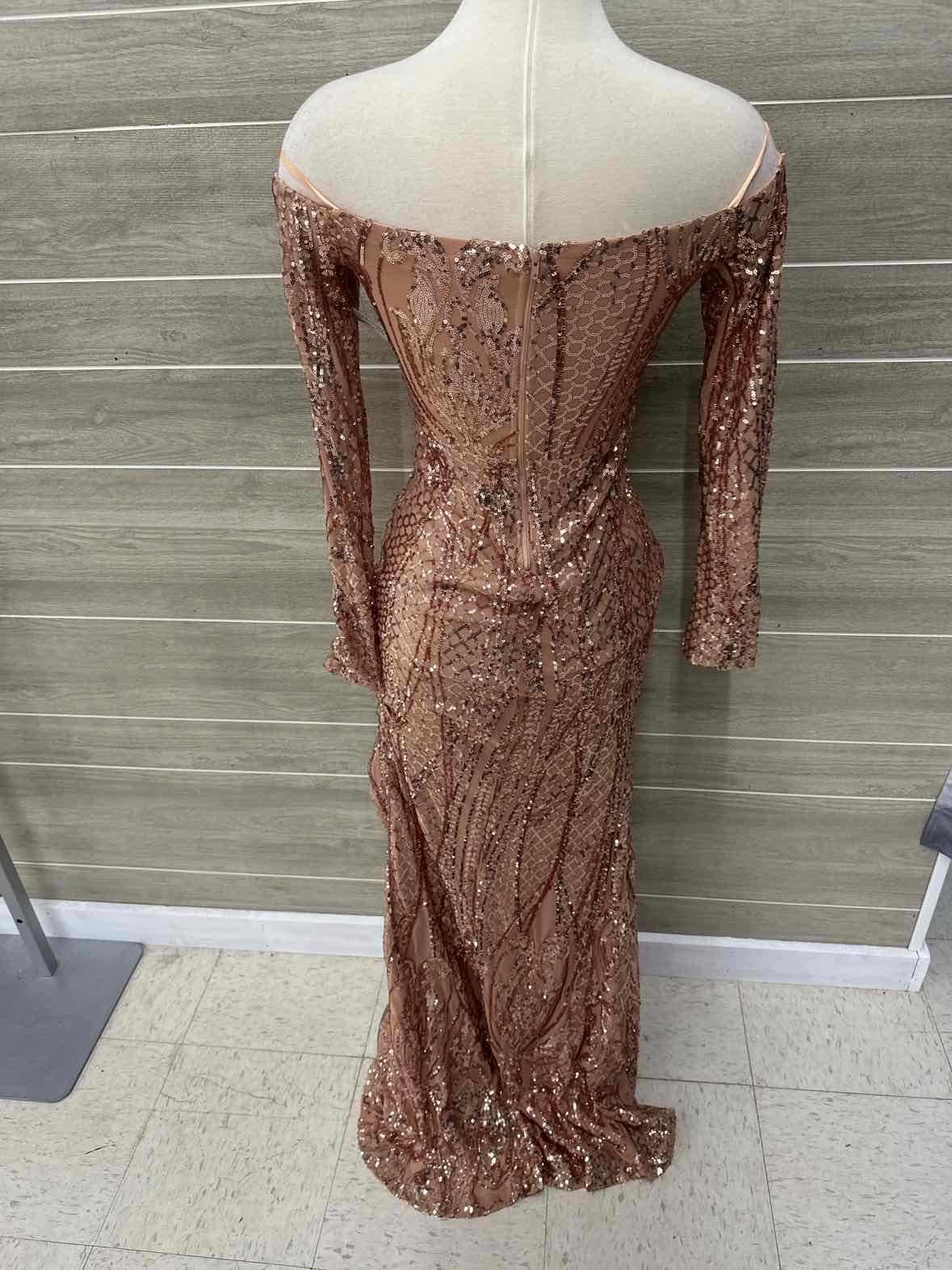 Windsor Gold Womens Size 4 Gown/Evening Wear