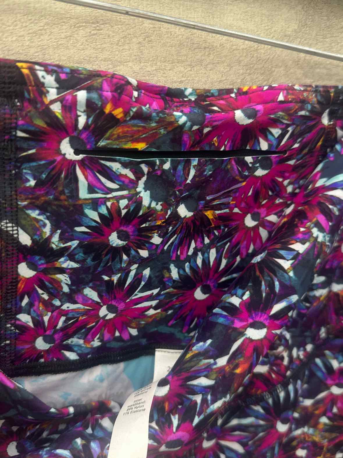 Lululemon Multi-Color Womens Women Size 20 Leggings