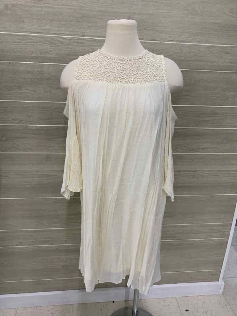 Cream Womens Size 10/12 Dress