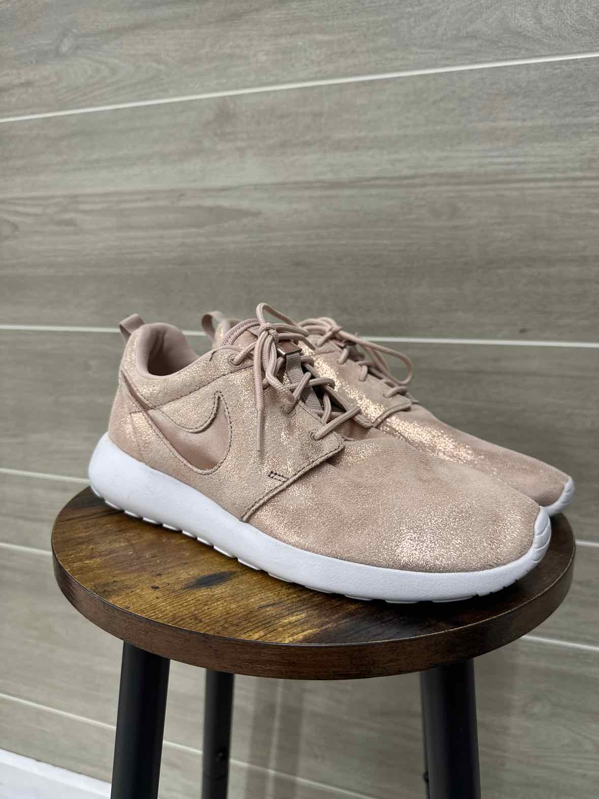 Nike US Shoe Size 7.5 Pink Womens Shoes/Footwear