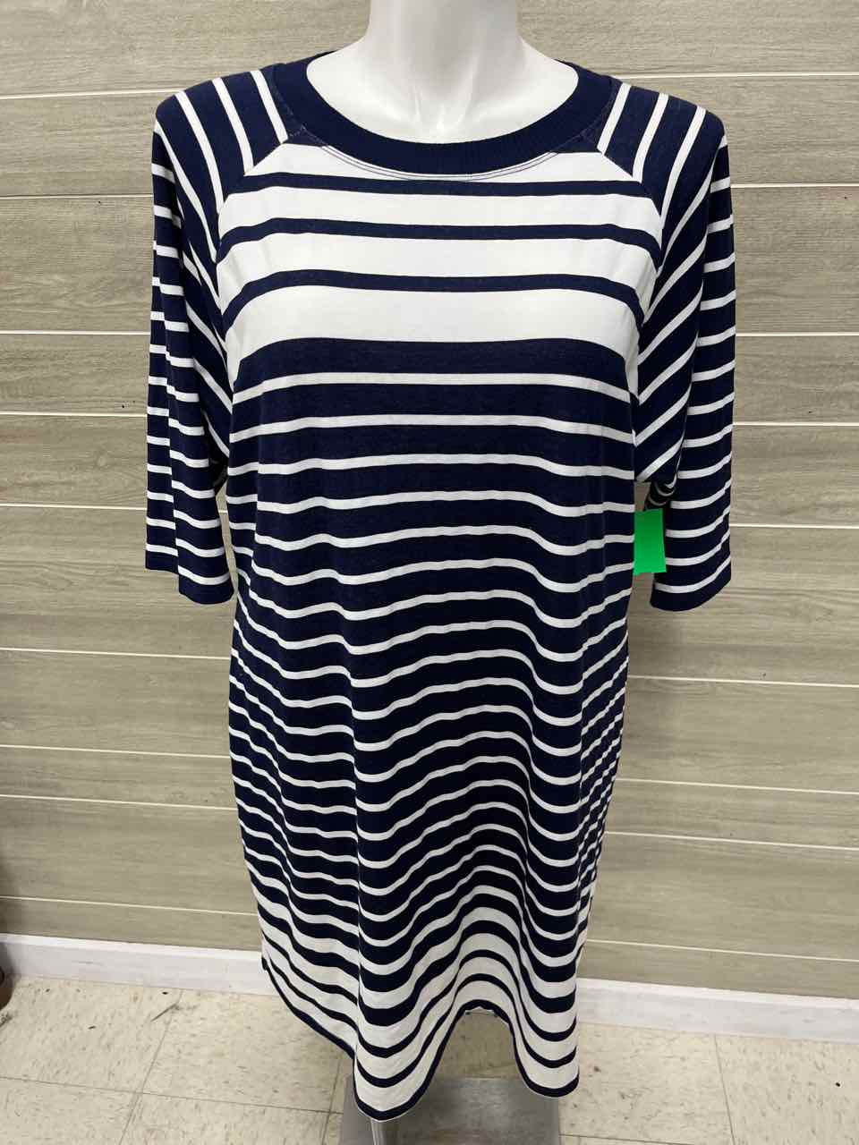 Tiana B. Size 1X Navy Plus Dress