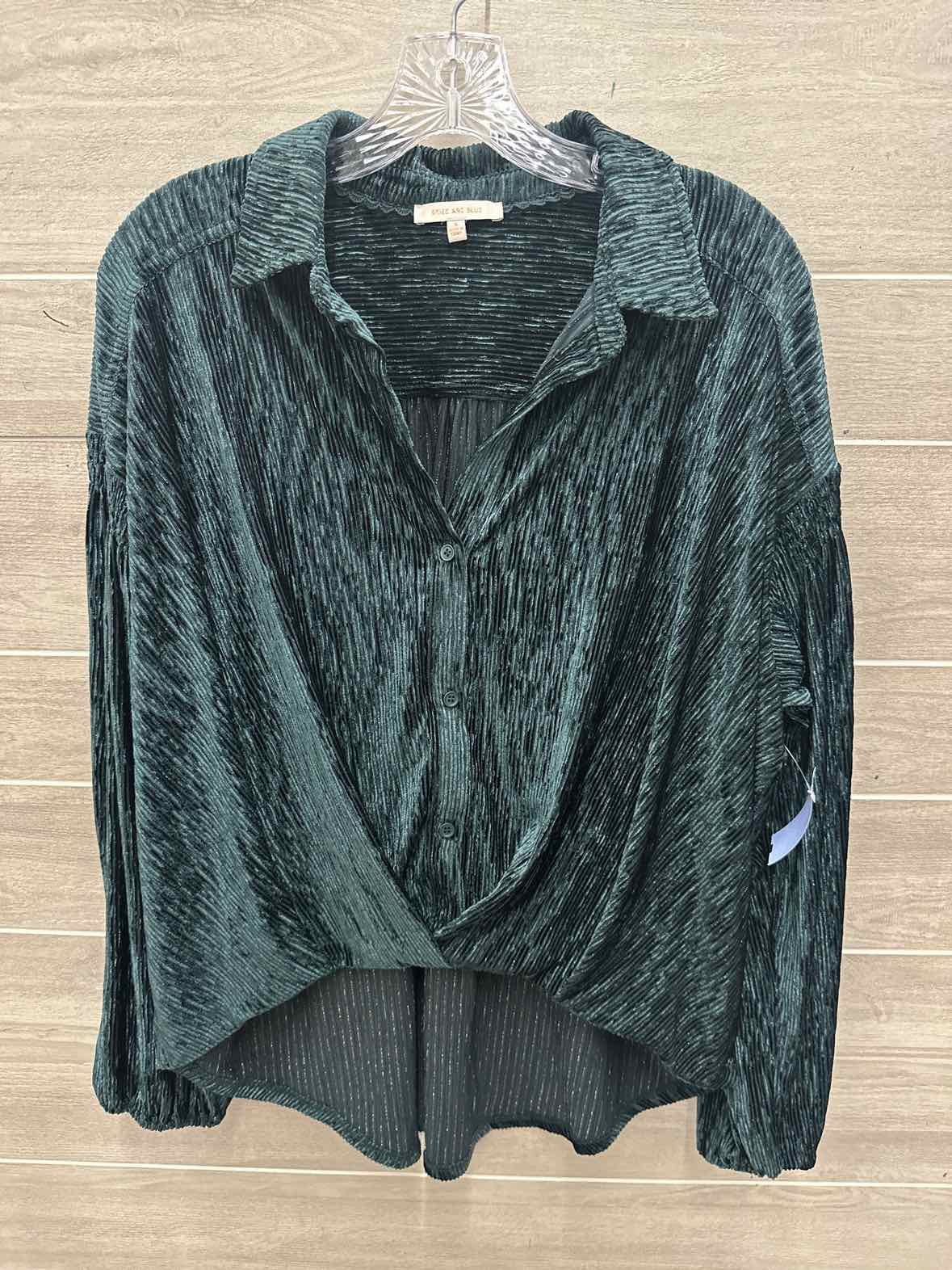 Skies are Blue Size S/M Green Womens Shirt