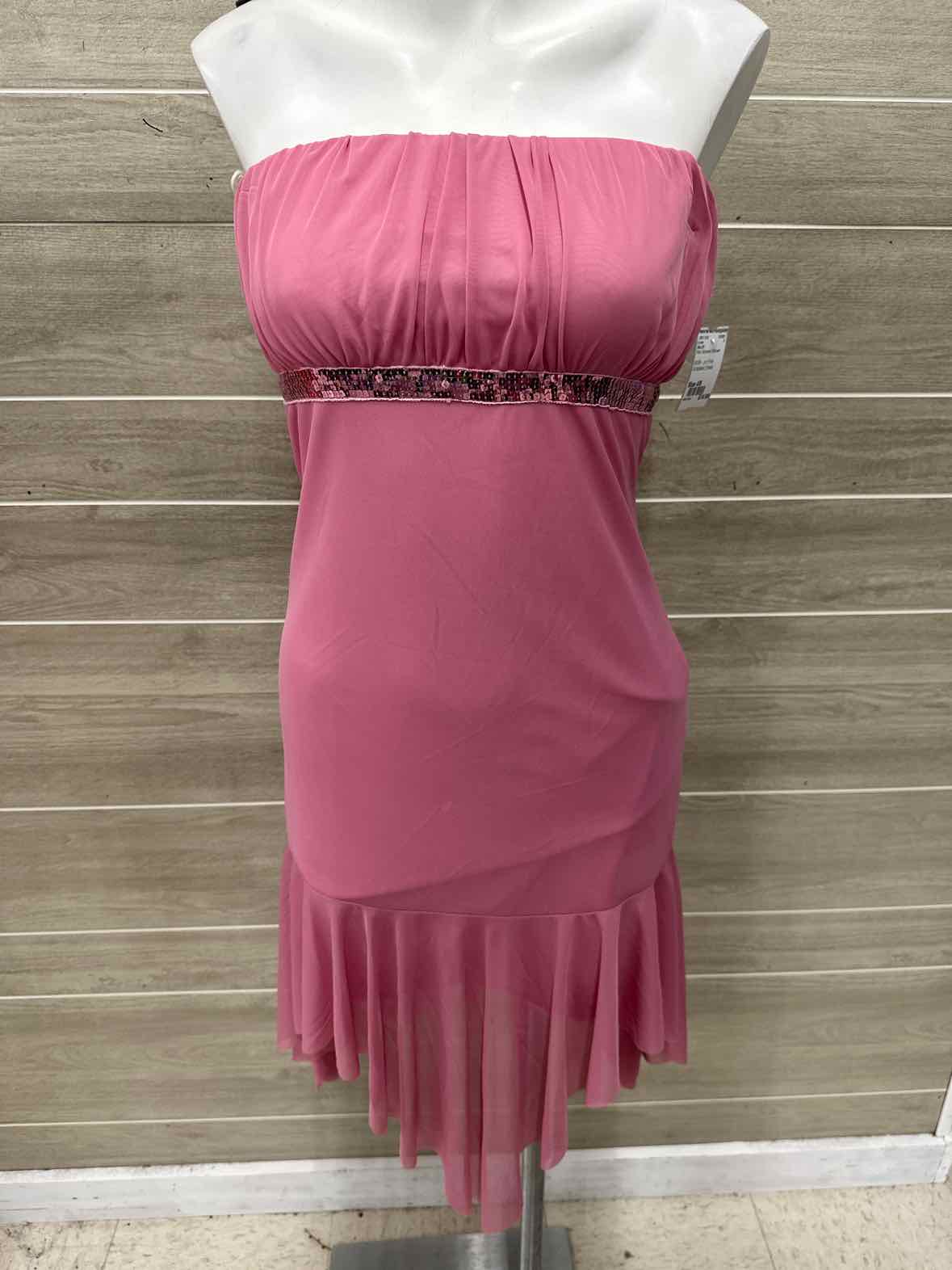 Rue 21 Size 4/6 Pink Womens Dress