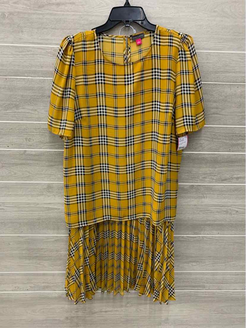 Vince Camuto Yellow Womens Size L Skirt Set