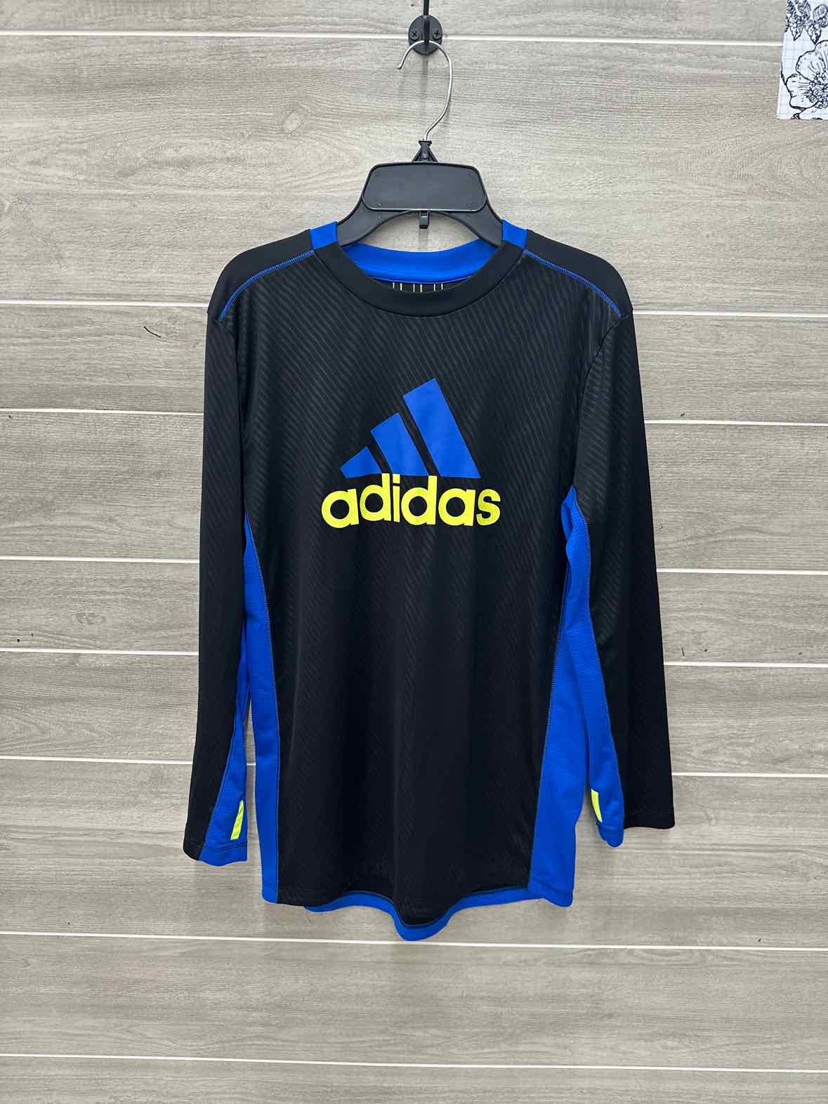 Adidas Boys Size 14/16 Shirt