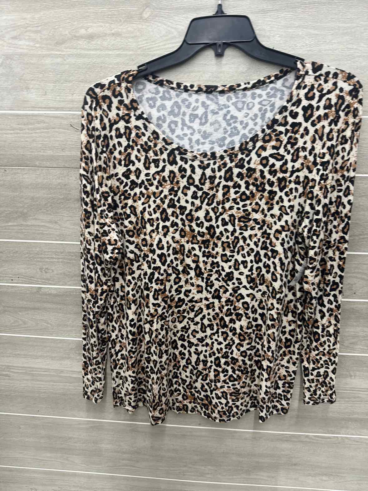 Maurices Size XL Tan Womens Shirt