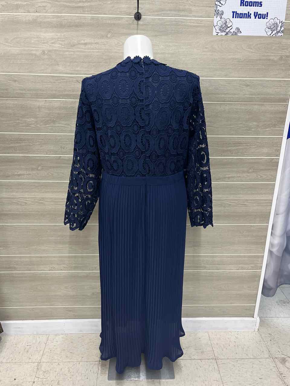 ELOQUII Size 24 Navy Plus Dress