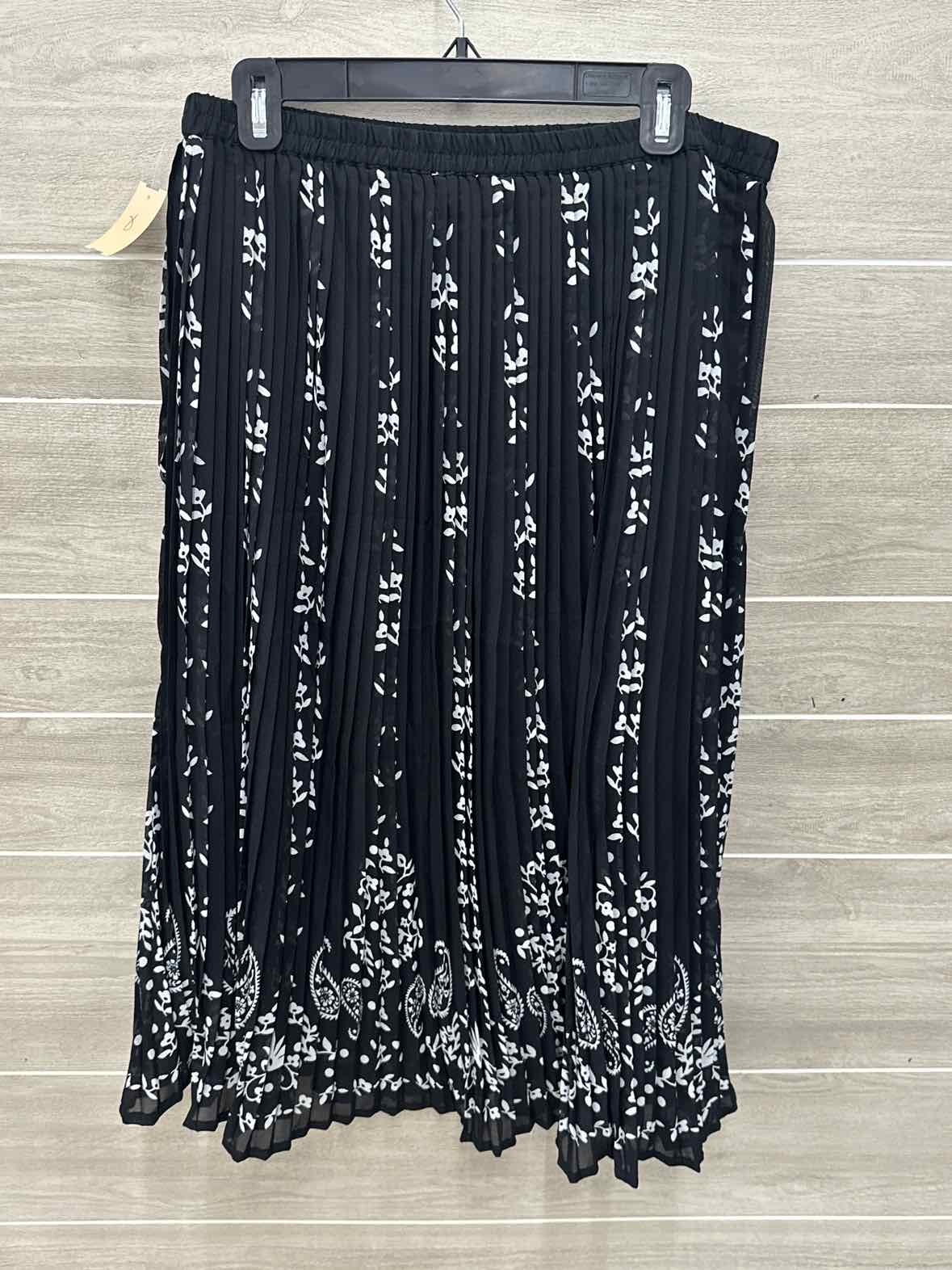 Black Womens Size 12/14 Skirt