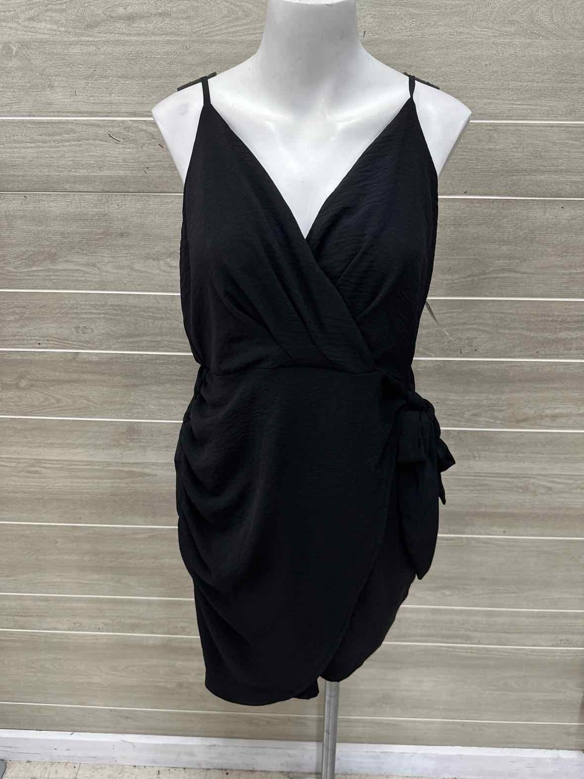 She & Sky Size 10/12 Black Womens Dress