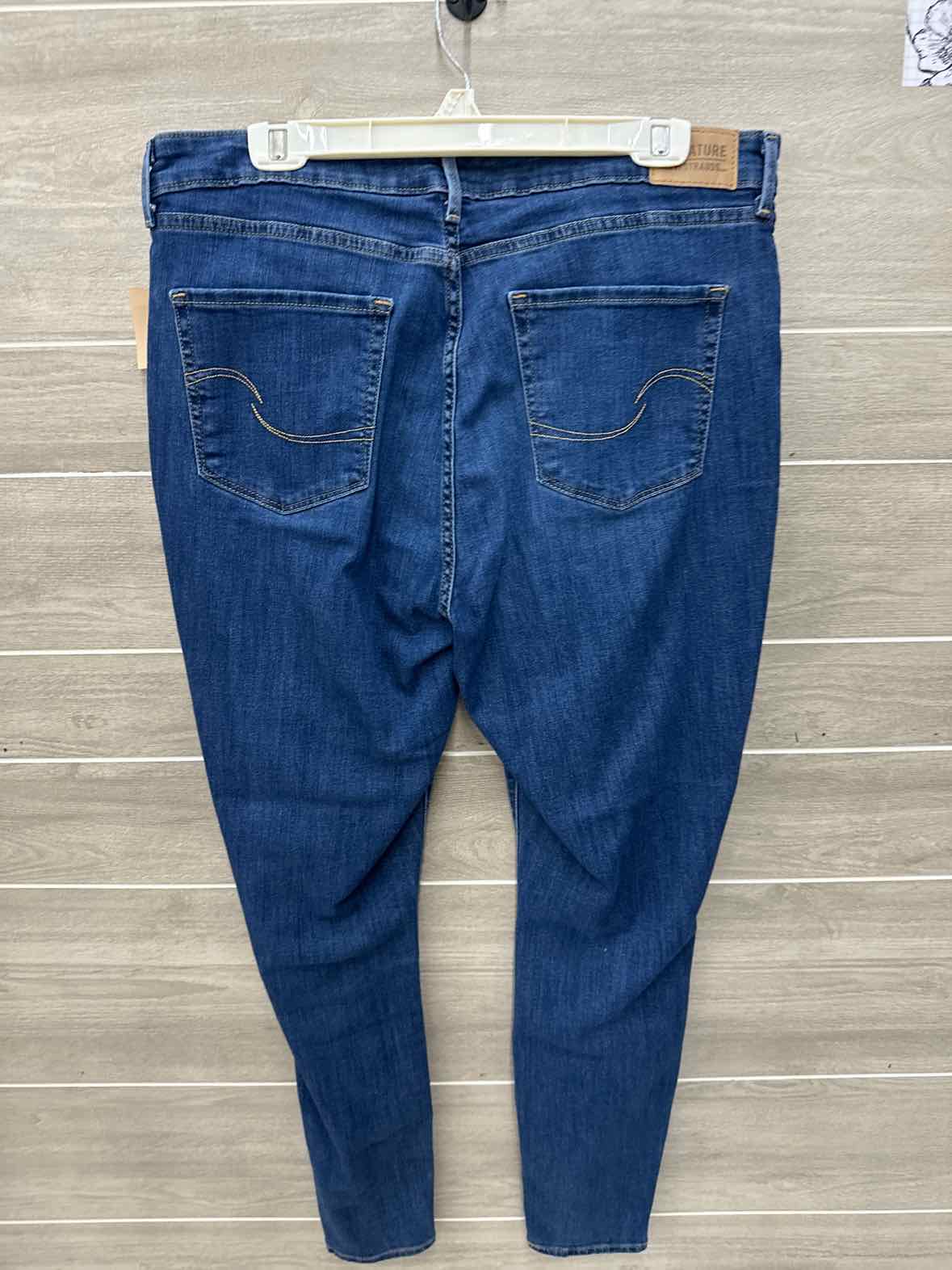 Levis Signature Blue Womens Size 18 Jeans