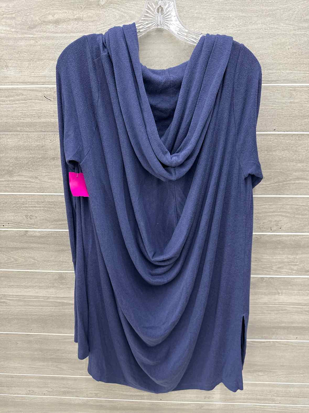 Athleta Size M Blue Womens Shirt