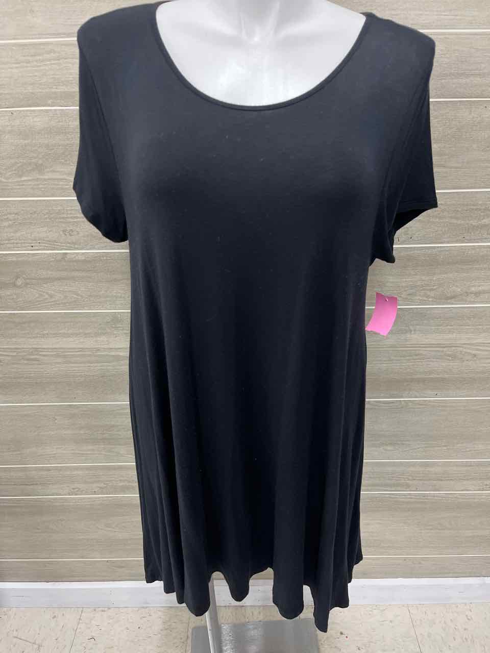 Again Size 16/18 Black Plus Dress