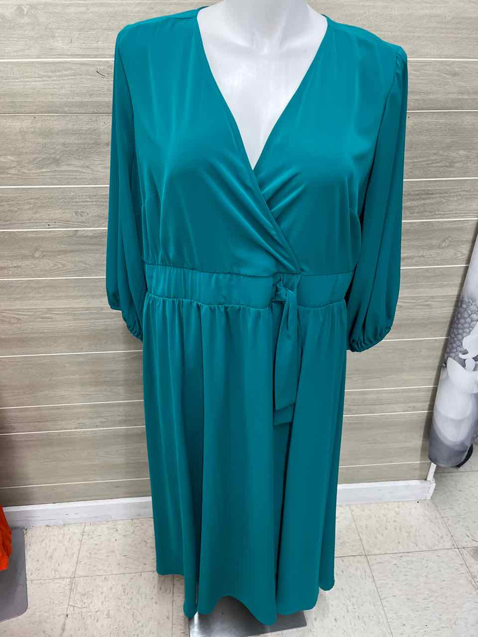 Torrid Size 2X Green Plus Dress