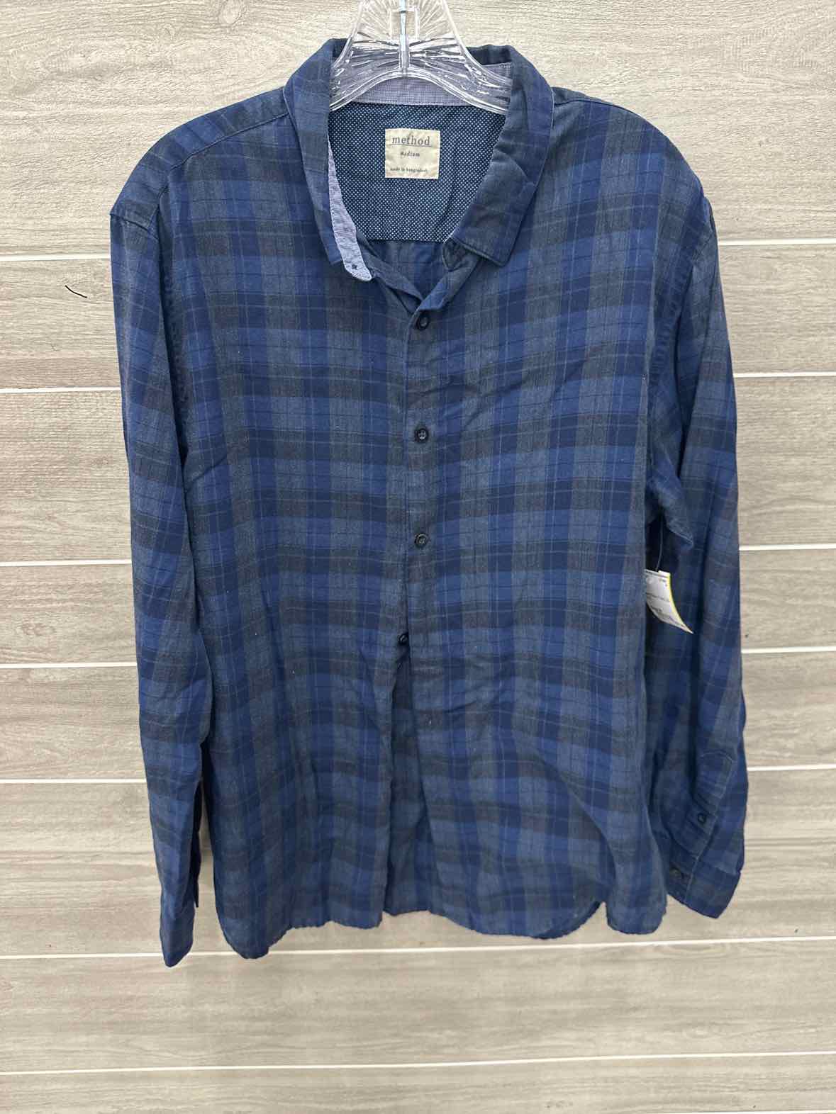 Size M Mens Shirt