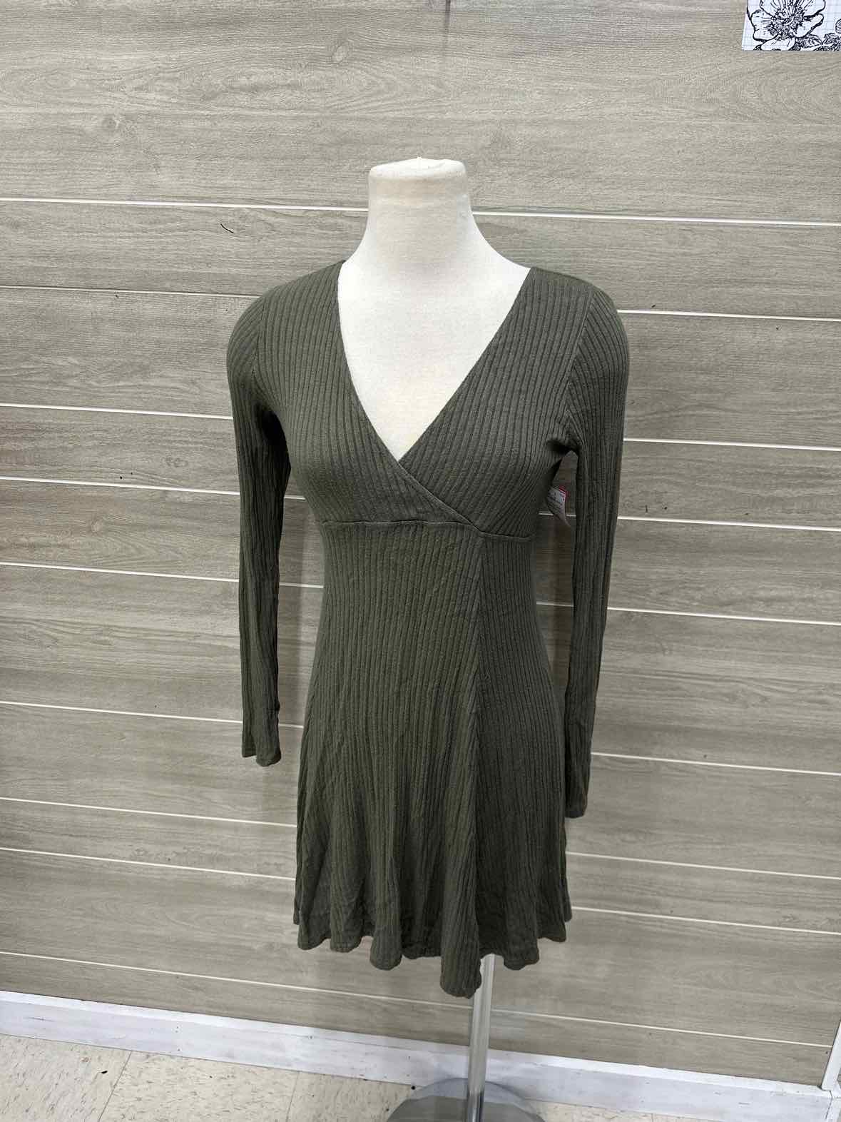 American Eagle Size 4/6 Olive Womens Dress