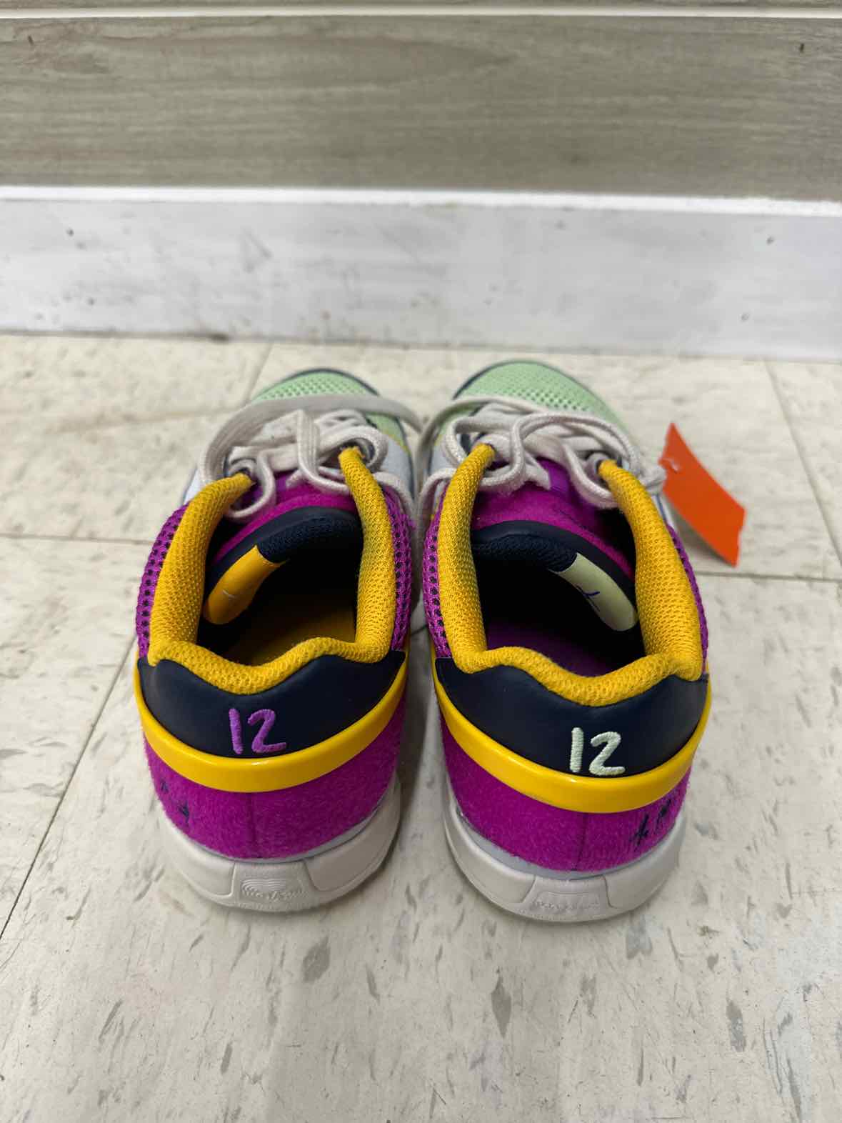 Nike Girls Size 6 Shoes/Boots