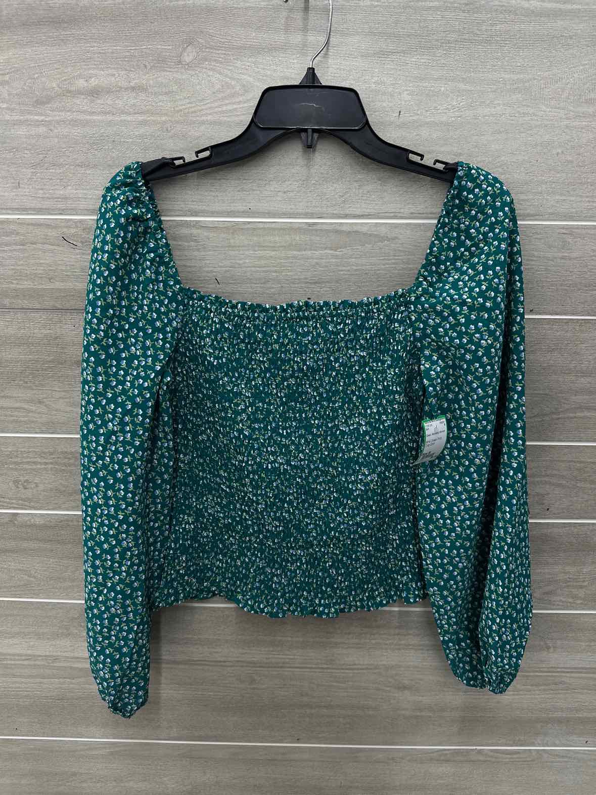 Size M Green Womens Shirt