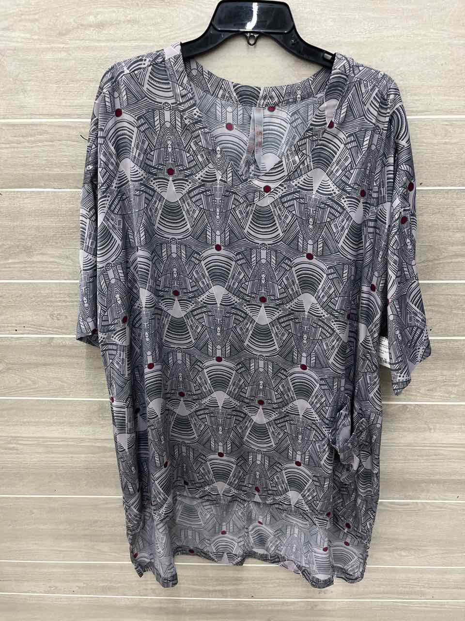 Melissa McCarthy SEVEN Gray Womens Women Size 1X Shirt